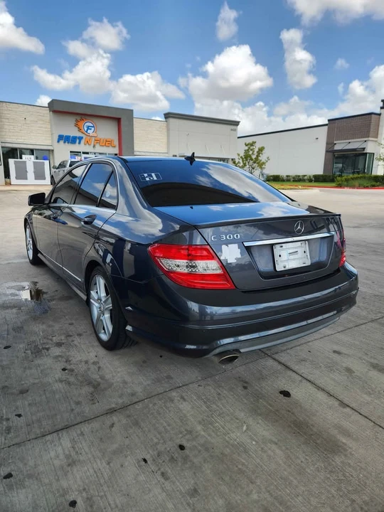 2011 Mercedes-Benz W204 C-Class - Image 2 of 15