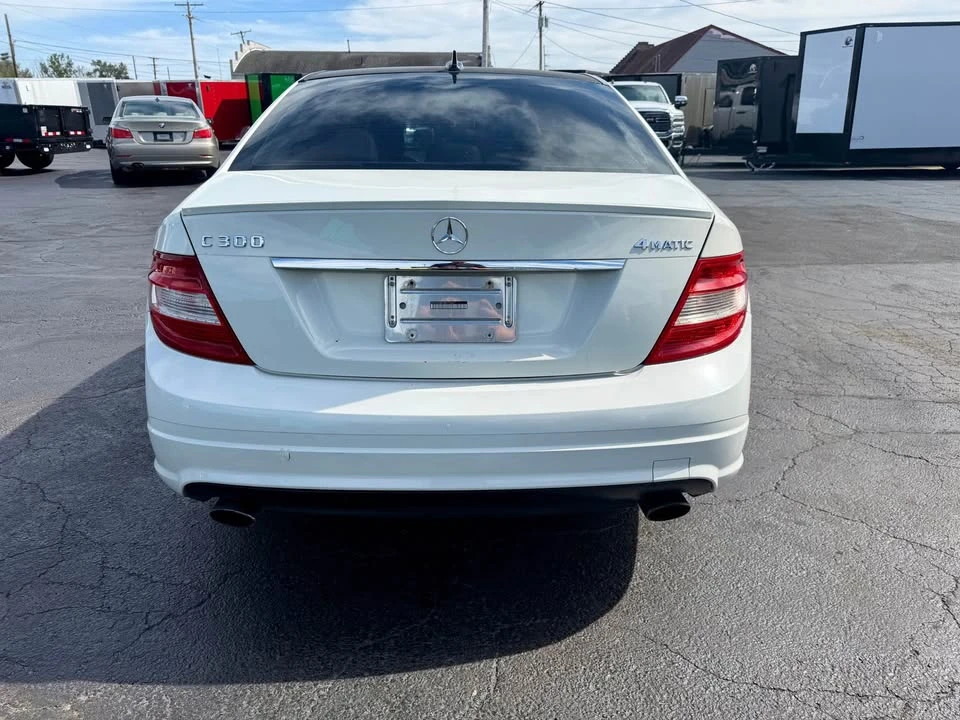 2011 Mercedes-Benz W204 C-Class - Image 4 of 13