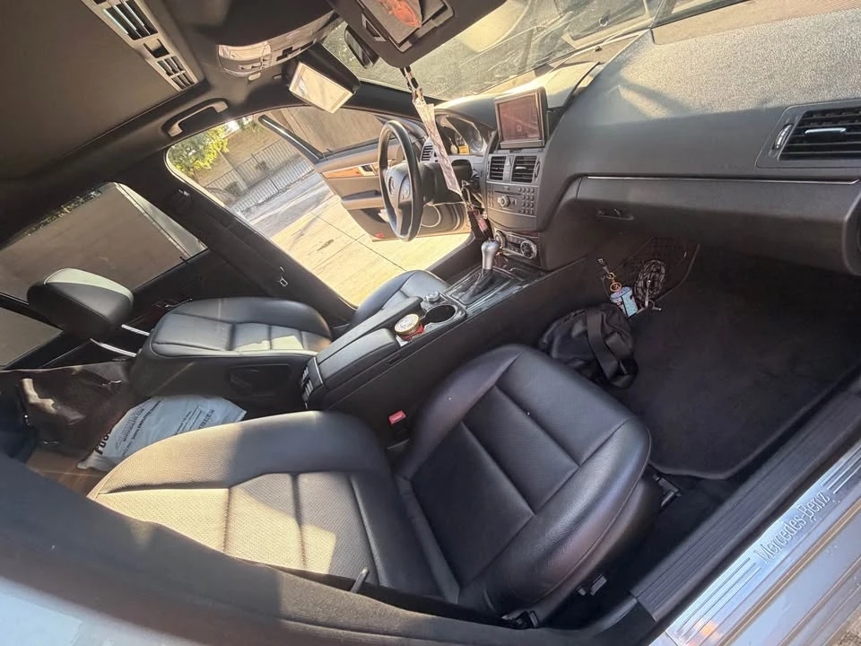 2011 Mercedes-Benz W204 C-Class - Image 13 of 19