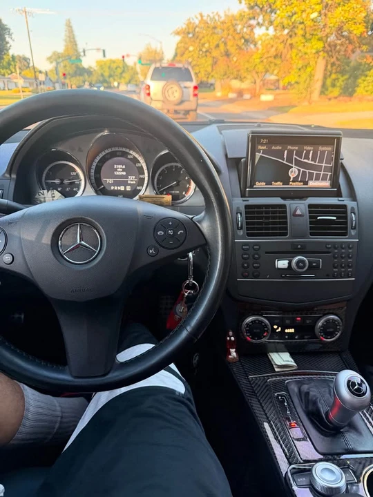 2011 Mercedes-Benz W204 C-Class - Image 11 of 19