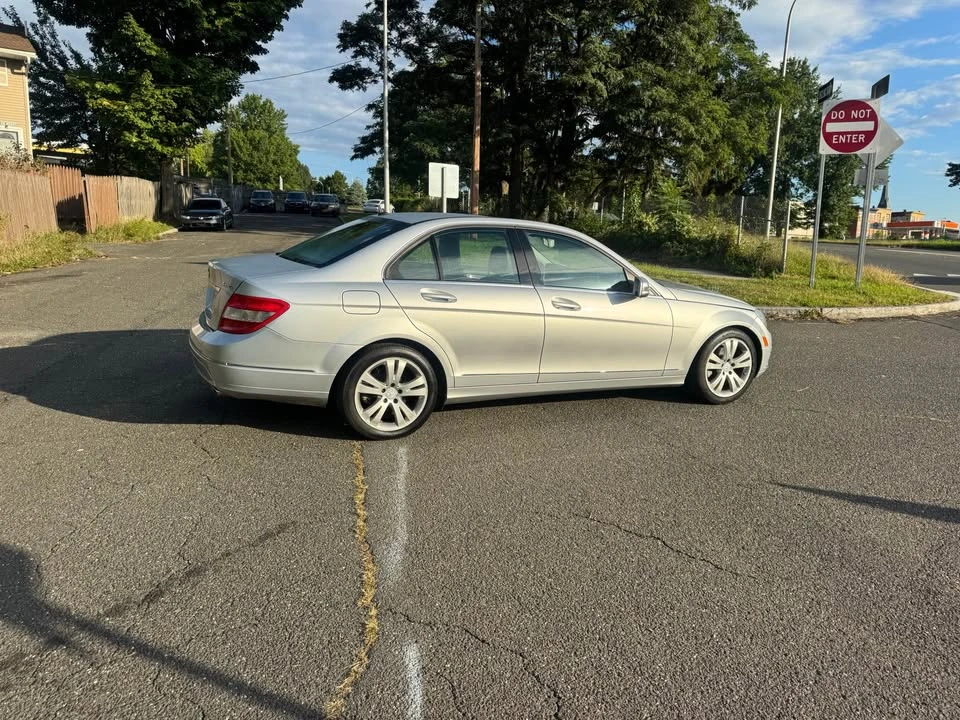 2011 Mercedes-Benz W204 C-Class - Image 7 of 20