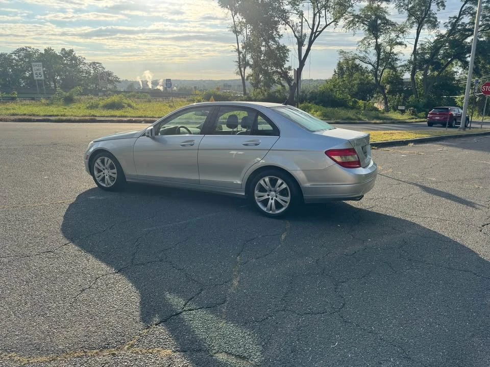 2011 Mercedes-Benz W204 C-Class - Image 11 of 20