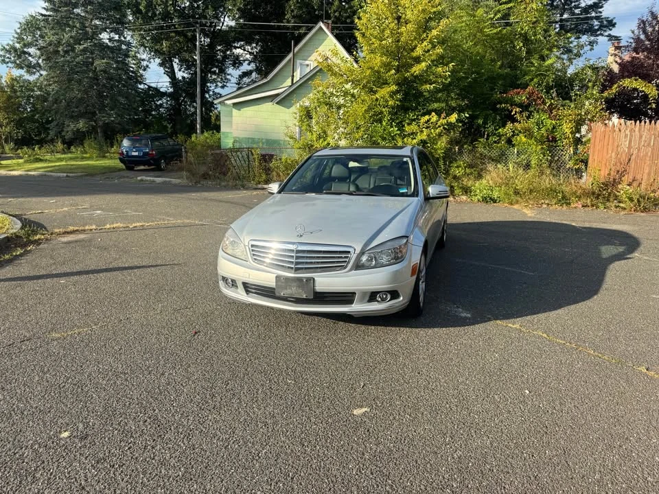 2011 Mercedes-Benz W204 C-Class - Image 3 of 20