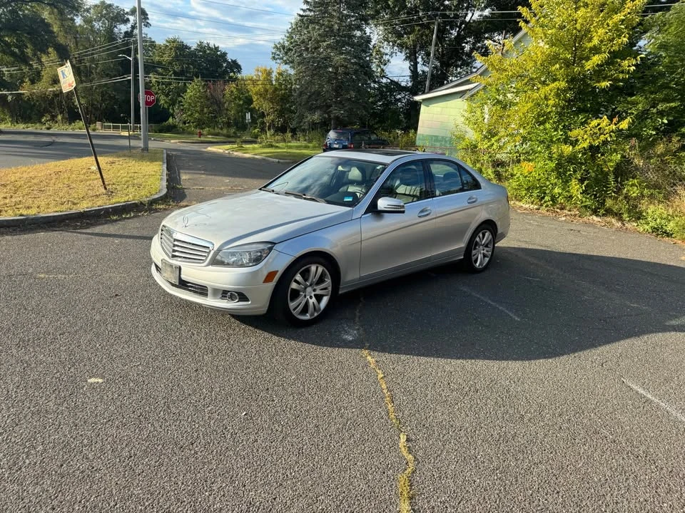 2011 Mercedes-Benz W204 C-Class - Image 2 of 20