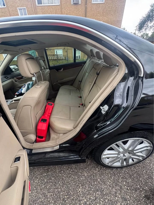 2011 Mercedes-Benz W204 C-Class - Image 5 of 5