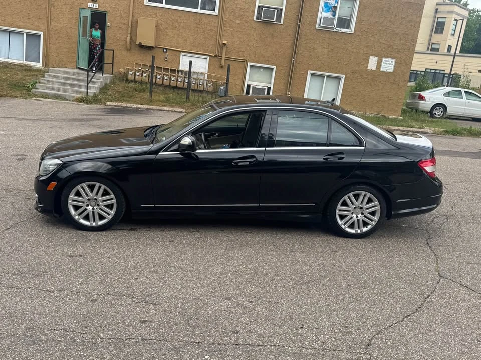 2011 Mercedes-Benz W204 C-Class - Image 2 of 5