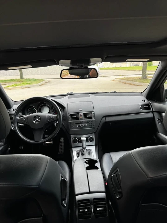 2011 Mercedes-Benz W204 C-Class - Image 11 of 13