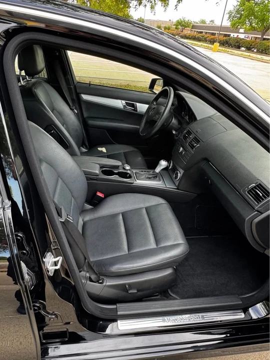 2011 Mercedes-Benz W204 C-Class - Image 10 of 13