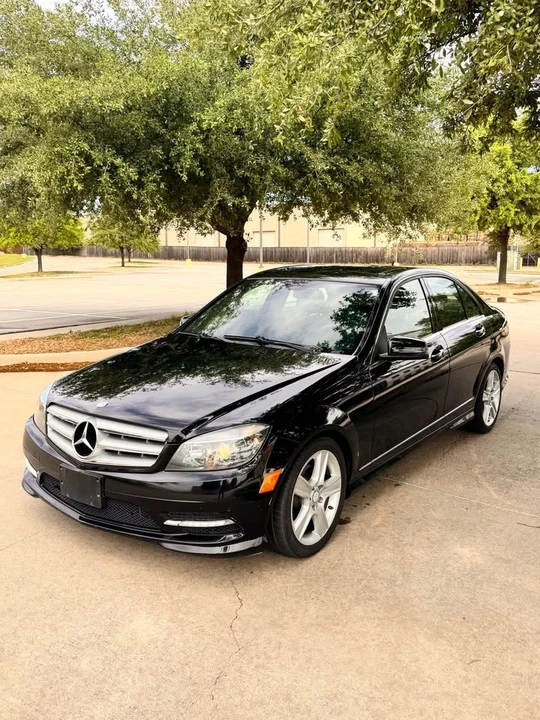 2011 Mercedes-Benz W204 C-Class - Image 2 of 13