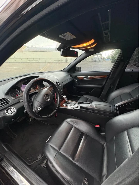 2011 Mercedes-Benz W204 C-Class - Image 7 of 8