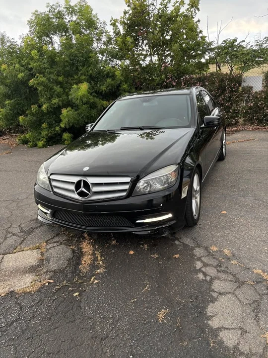 2011 Mercedes-Benz W204 C-Class - Image 2 of 8