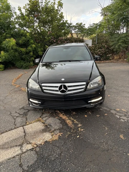 2011 Mercedes-Benz W204 C-Class - Image 3 of 8