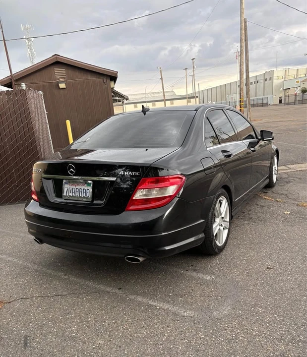 2011 Mercedes-Benz W204 C-Class - Image 5 of 8