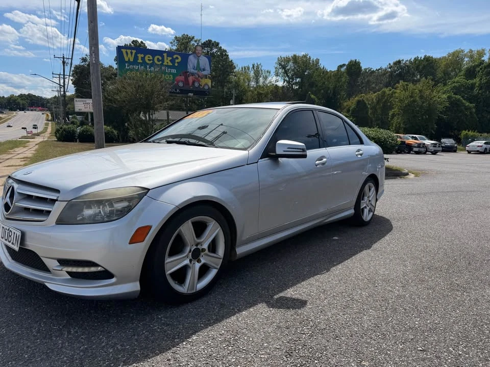 2011 Mercedes-Benz W204 C-Class - Image 2 of 16