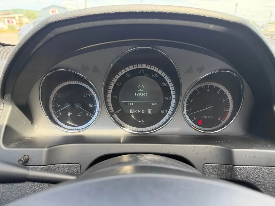 2011 Mercedes-Benz W204 C-Class - Image 13 of 16