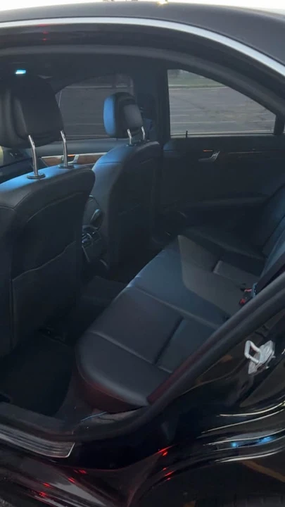 2011 Mercedes-Benz W204 C-Class - Image 9 of 12