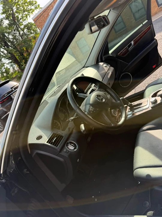 2011 Mercedes-Benz W204 C-Class - Image 6 of 6