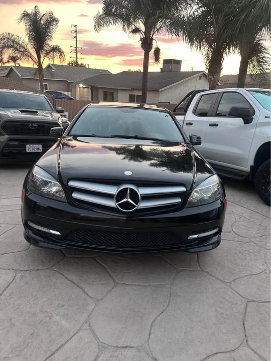 2011 Mercedes-Benz W204 C-Class - Image 3 of 7