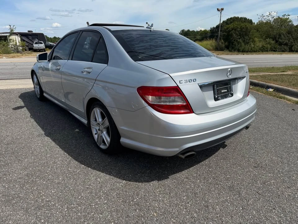 2011 Mercedes-Benz W204 C-Class - Image 8 of 16