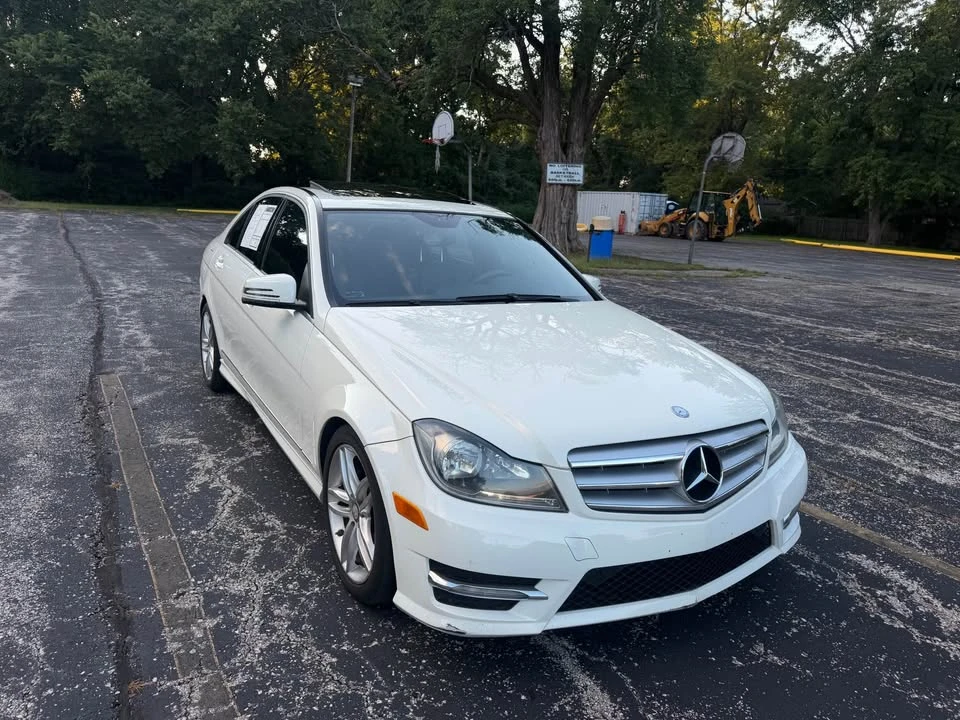 2011 Mercedes-Benz W204 C-Class - Image 7 of 17