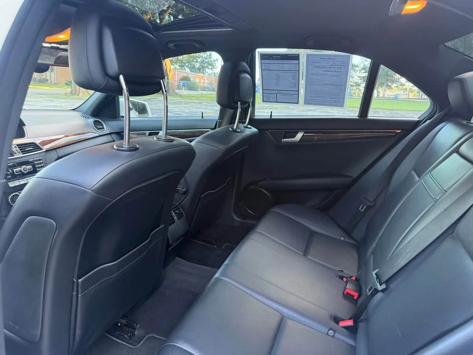 2011 Mercedes-Benz W204 C-Class - Image 11 of 17