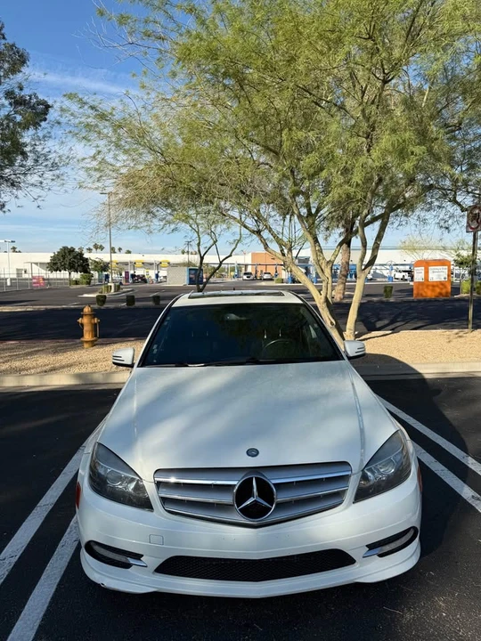 2011 Mercedes-Benz W204 C-Class - Image 2 of 17