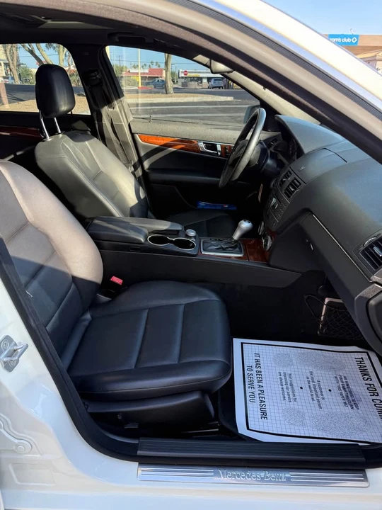 2011 Mercedes-Benz W204 C-Class - Image 10 of 17
