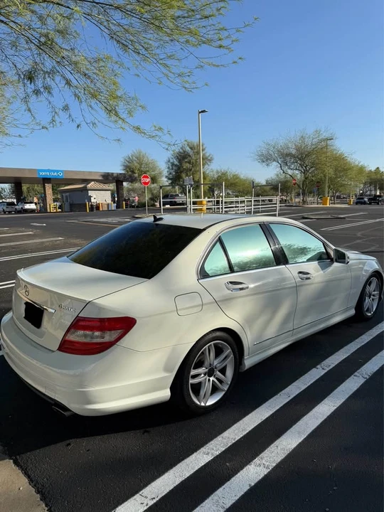 2011 Mercedes-Benz W204 C-Class - Image 5 of 17