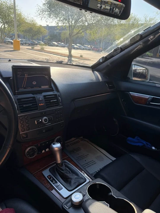 2011 Mercedes-Benz W204 C-Class - Image 16 of 17