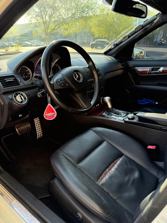 2011 Mercedes-Benz W204 C-Class - Image 9 of 17