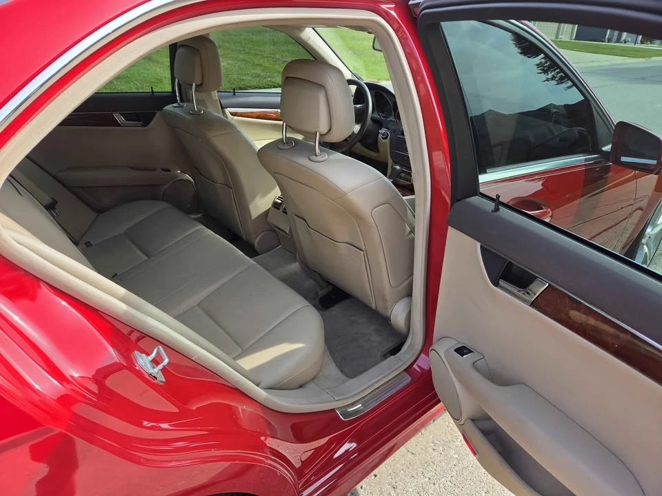 2011 Mercedes-Benz W204 C-Class - Image 8 of 13