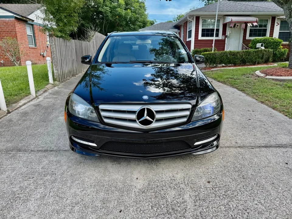 2011 Mercedes-Benz W204 C-Class - Image 5 of 19