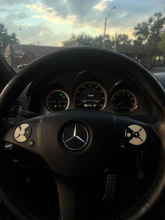2011 Mercedes-Benz W204 C-Class - Image 8 of 10