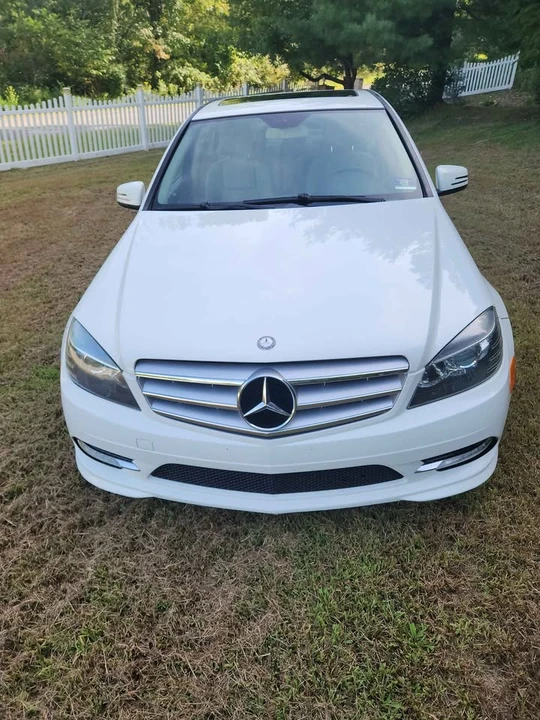 2011 Mercedes-Benz W204 C-Class - Image 3 of 19