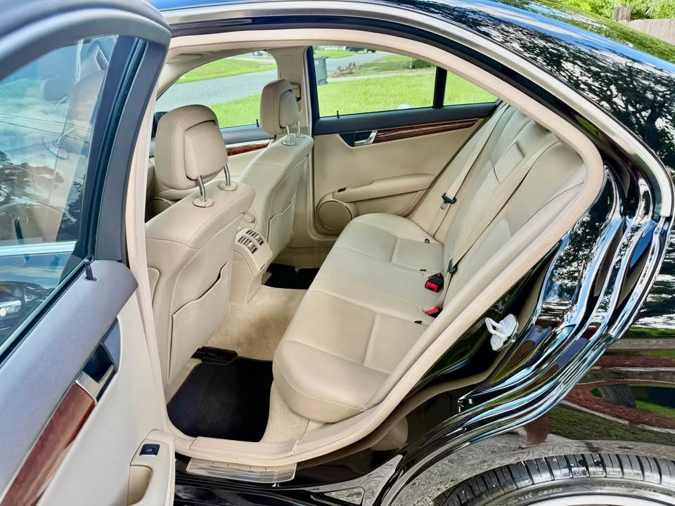 2011 Mercedes-Benz W204 C-Class - Image 14 of 19