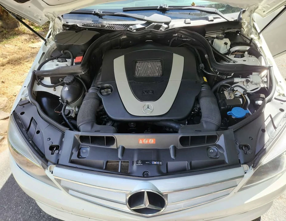 2011 Mercedes-Benz W204 C-Class - Image 4 of 19