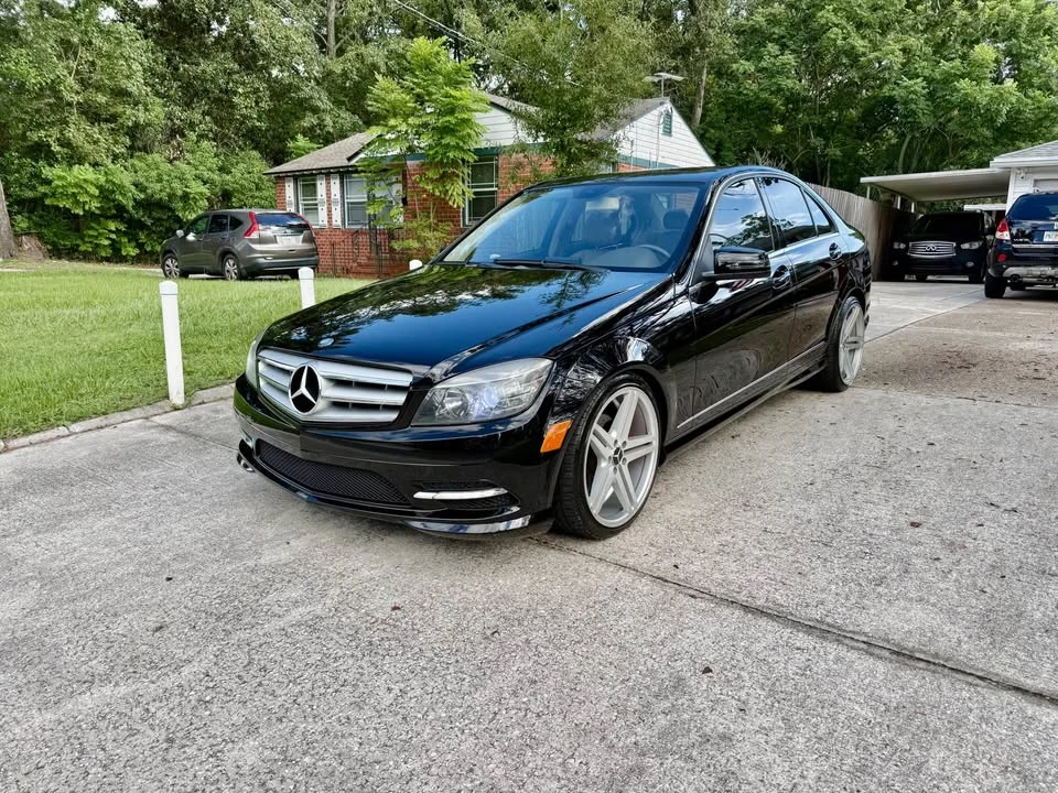 2011 Mercedes-Benz W204 C-Class - Image 2 of 19
