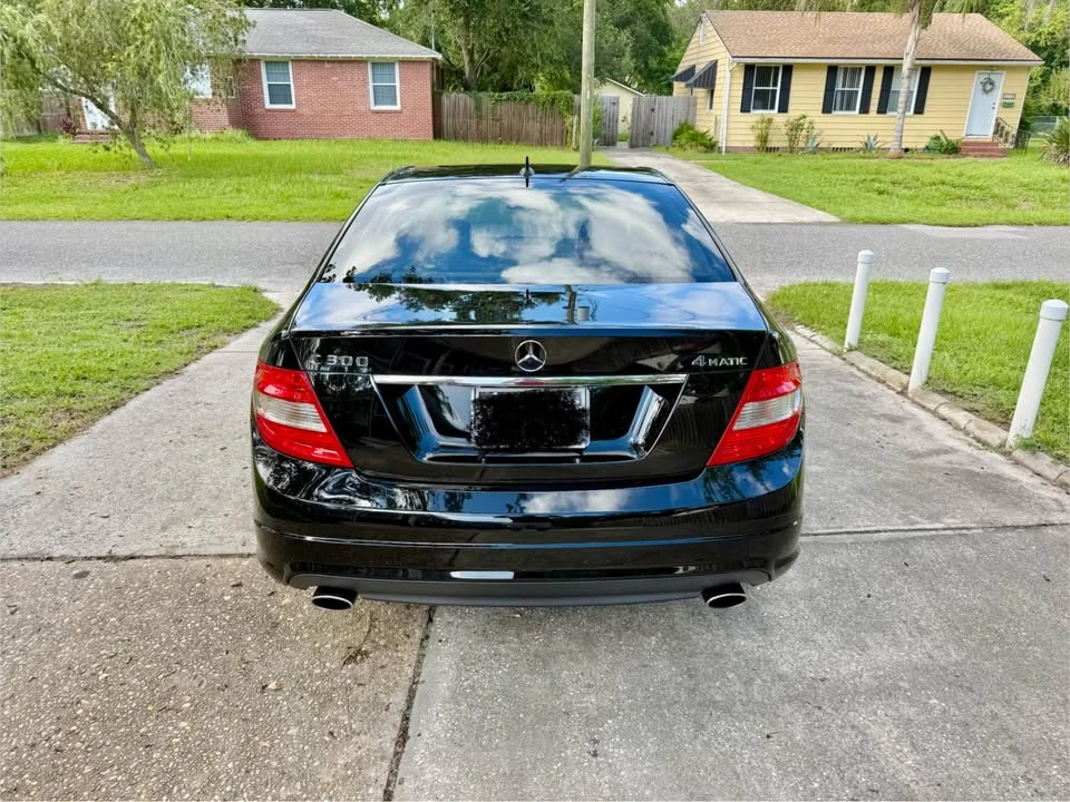 2011 Mercedes-Benz W204 C-Class - Image 6 of 19