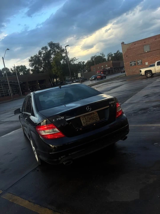 2011 Mercedes-Benz W204 C-Class - Image 5 of 10
