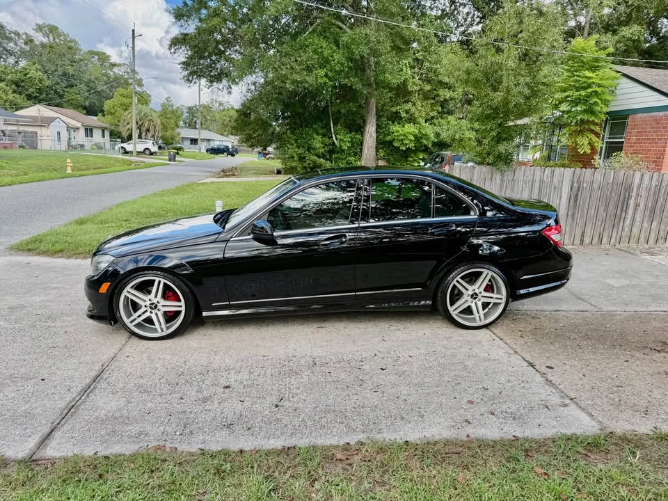 2011 Mercedes-Benz W204 C-Class - Image 3 of 19