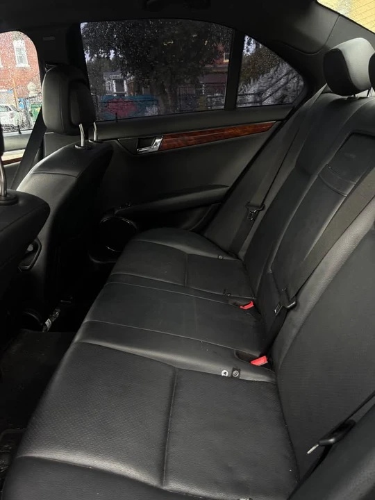 2011 Mercedes-Benz W204 C-Class - Image 6 of 10