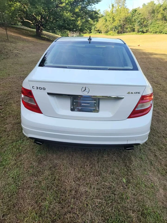 2011 Mercedes-Benz W204 C-Class - Image 6 of 19