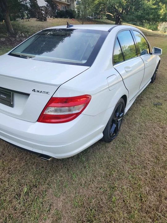 2011 Mercedes-Benz W204 C-Class - Image 8 of 19