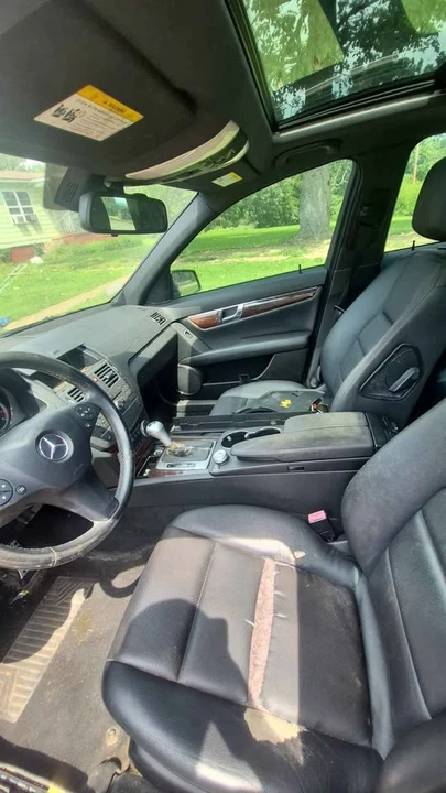 2011 Mercedes-Benz W204 C-Class - Image 8 of 12