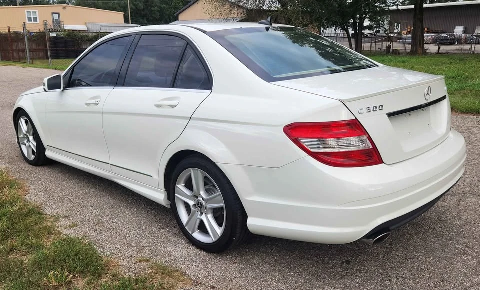 2011 Mercedes-Benz W204 C-Class - Image 7 of 15