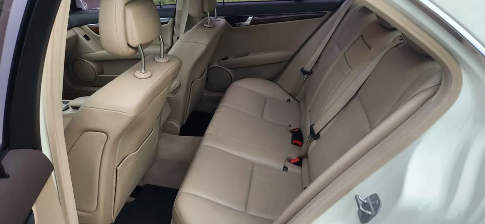2011 Mercedes-Benz W204 C-Class - Image 12 of 15