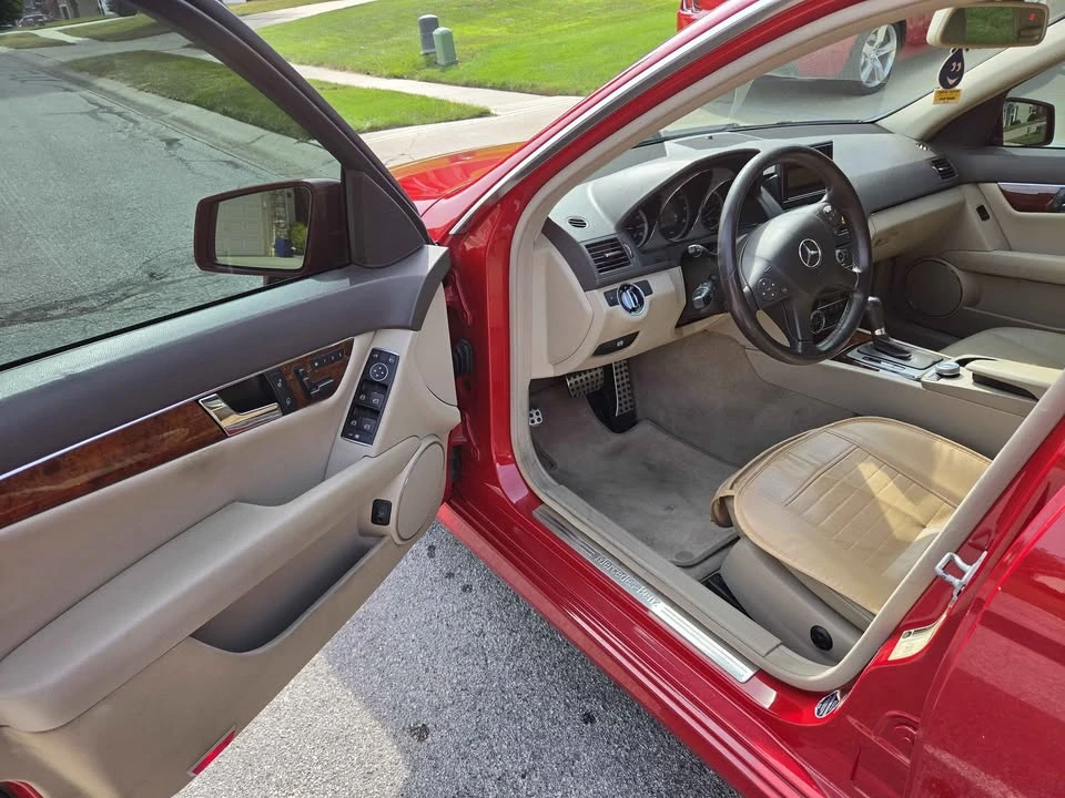 2011 Mercedes-Benz W204 C-Class - Image 5 of 13