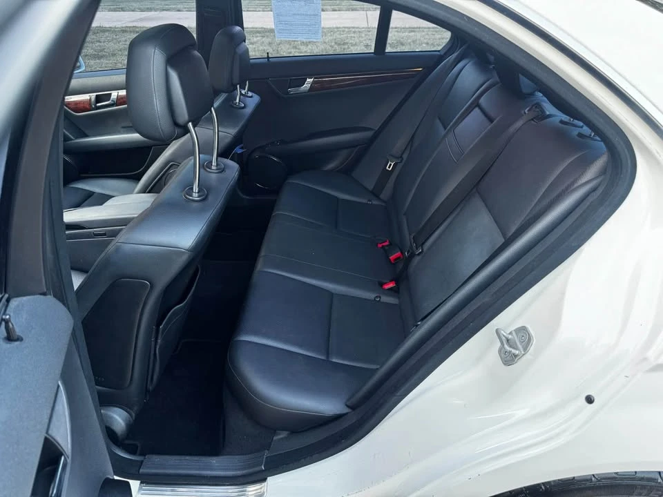 2011 Mercedes-Benz W204 C-Class - Image 11 of 15