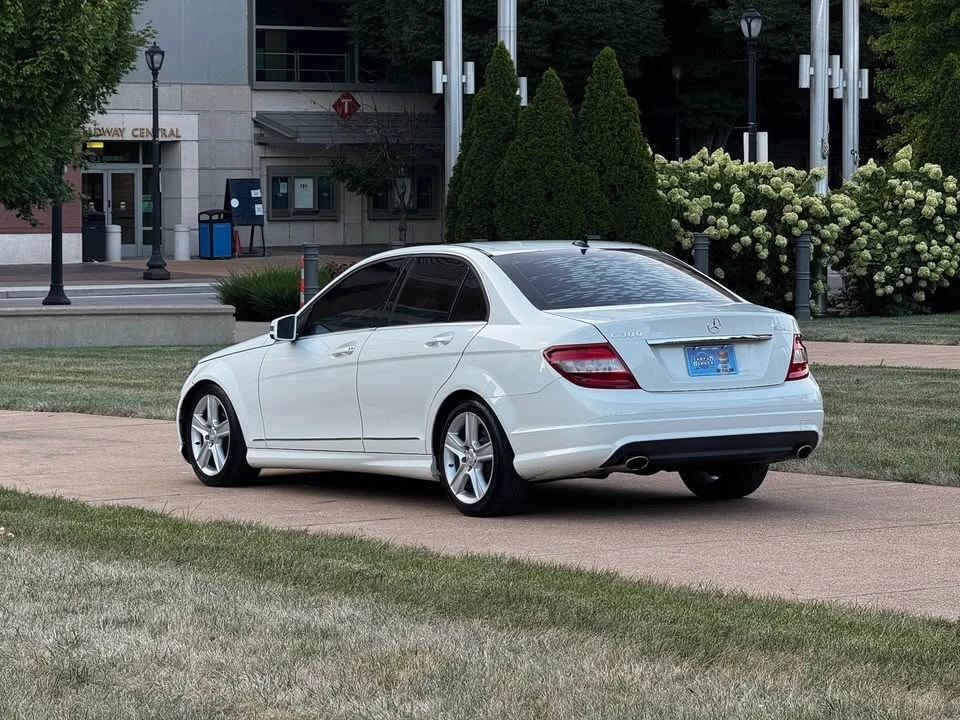 2011 Mercedes-Benz W204 C-Class - Image 4 of 15
