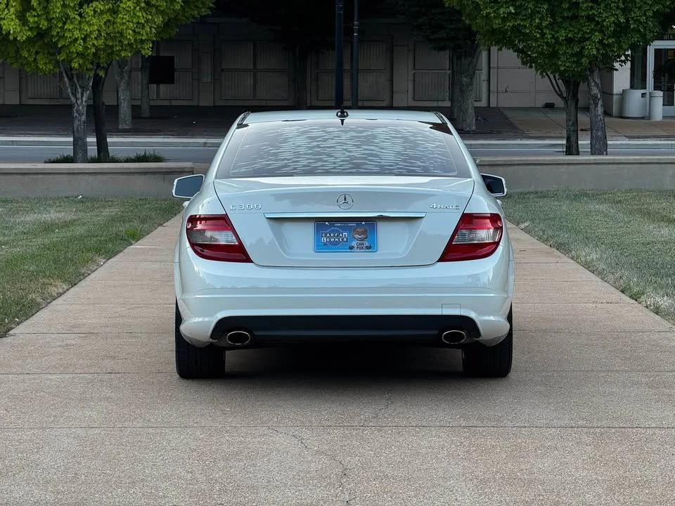 2011 Mercedes-Benz W204 C-Class - Image 8 of 15